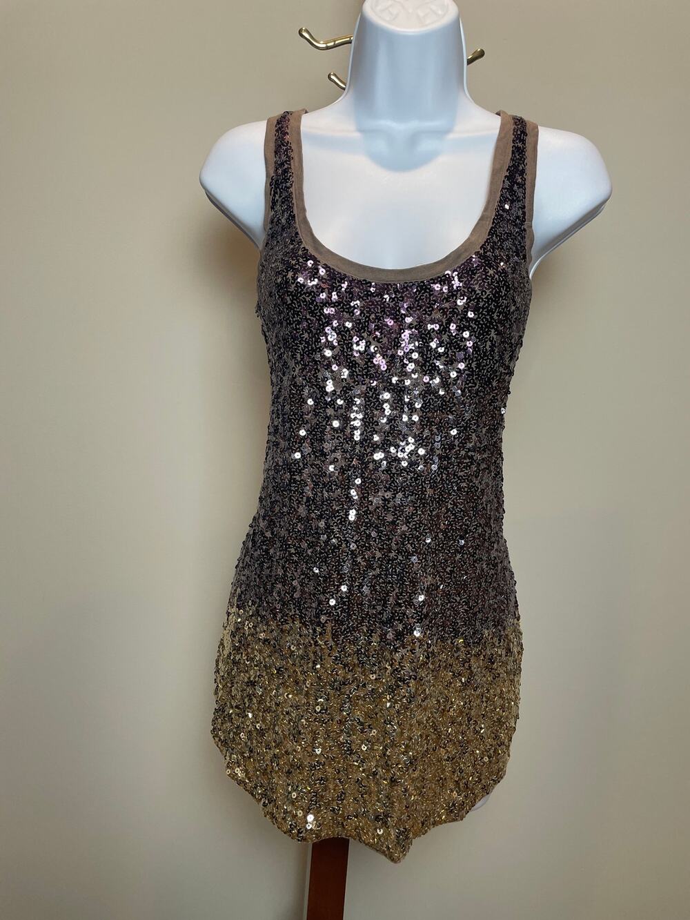 Express Top Brown Jersey Knit Gold Ombre Sequin Front Handkerchief Hem Size L